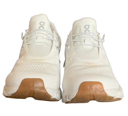 Leichter Sneaker On white